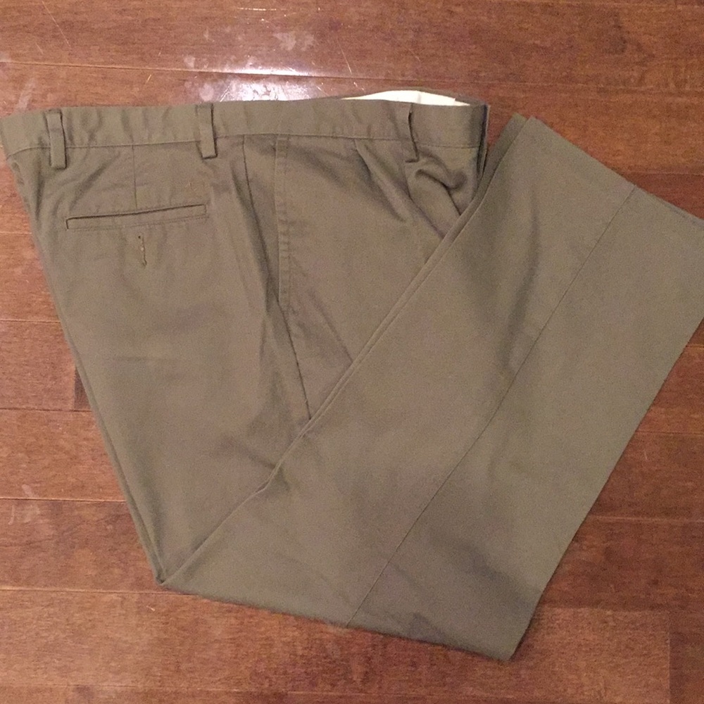 Dockers D3 slacks well taken care of dry cleaners